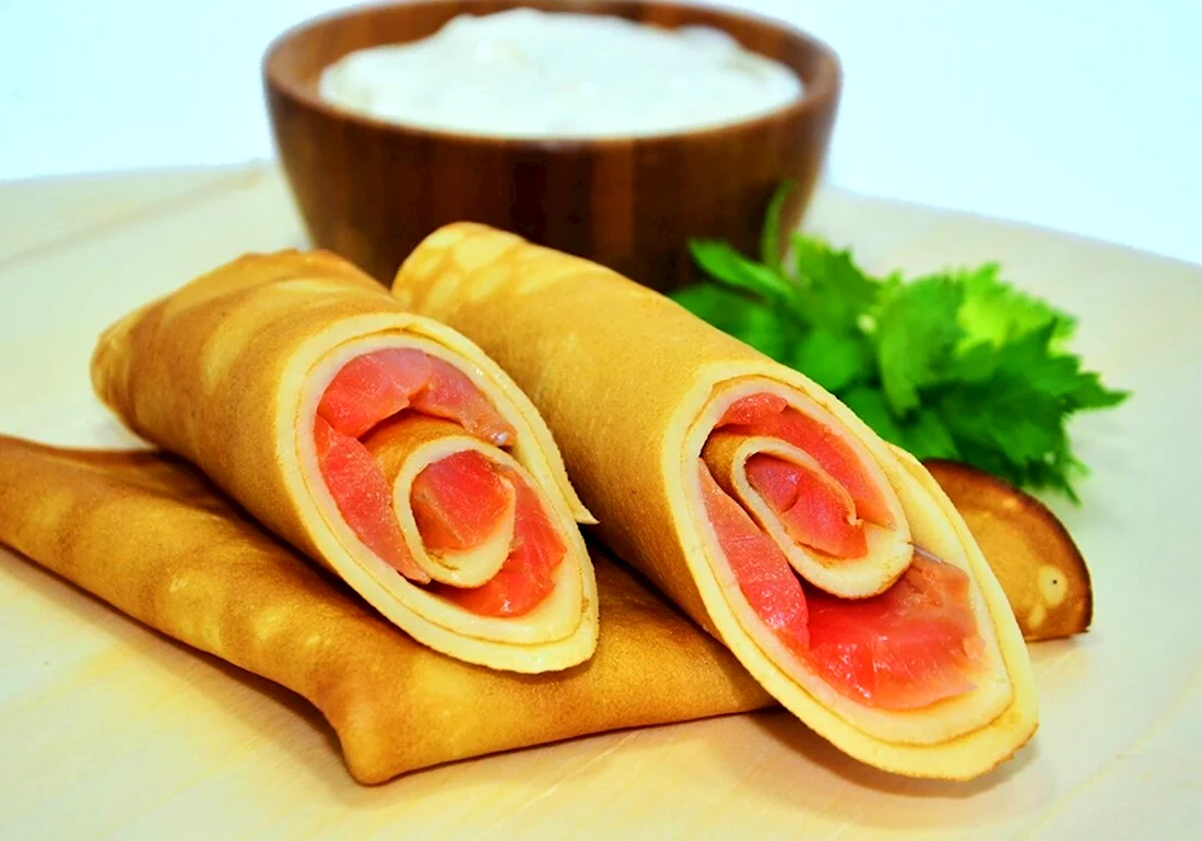 Блинные роллы с семгой