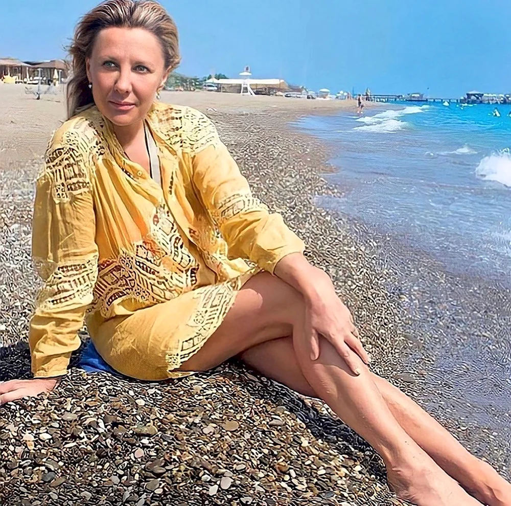Елена Яковлева ноги