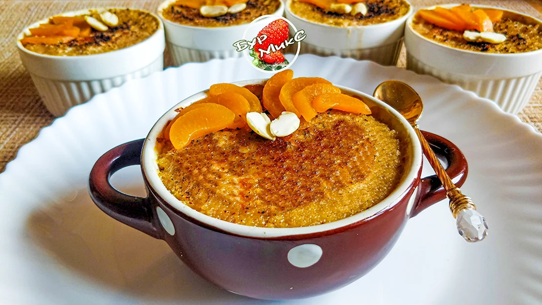 Гурьевская каша с орехами и фруктами
