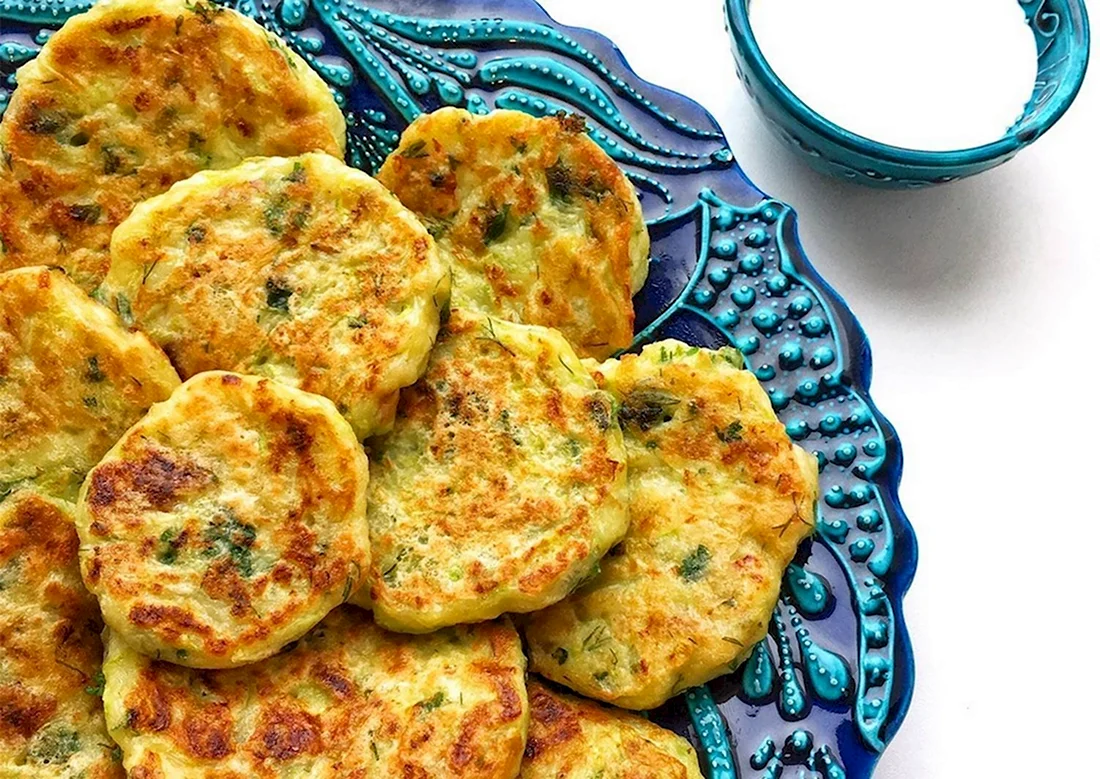 Кабачковые оладьи с сыром