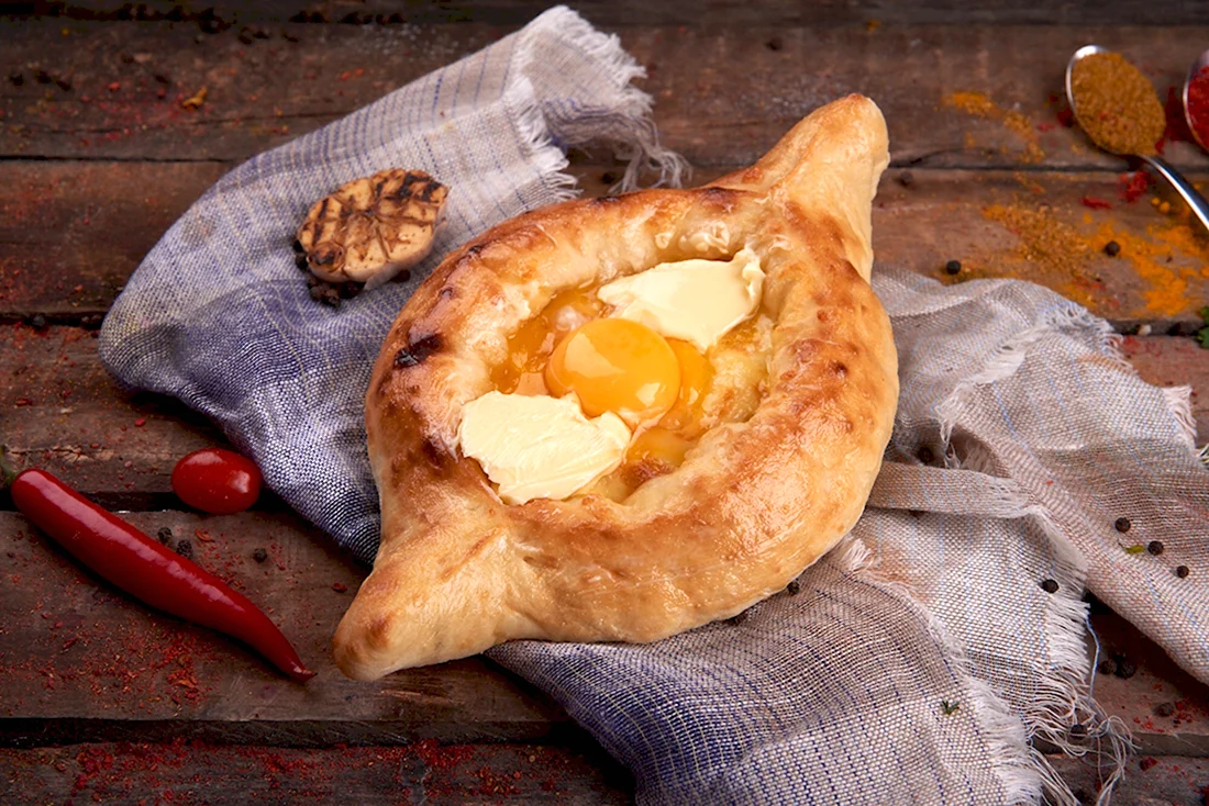 Хачапури по-аджарски
