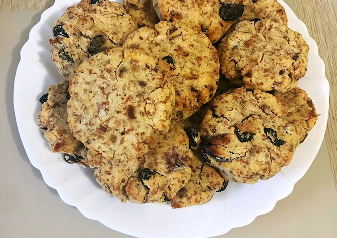 Миндальное печенье с финиками