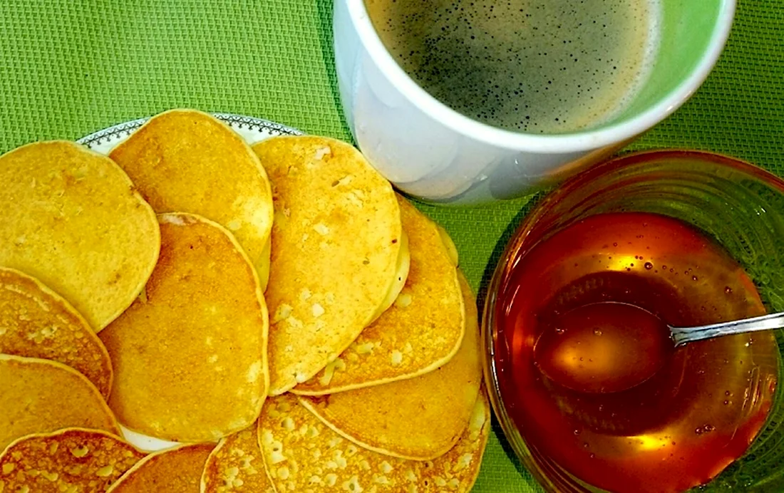 Оладьи из кукурузной муки с бананом
